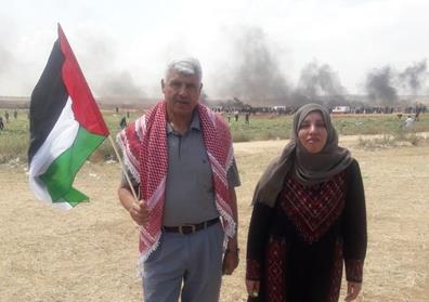 Mes parents, après les manifestations de la journée. (Photo : Tamam Abusalama)