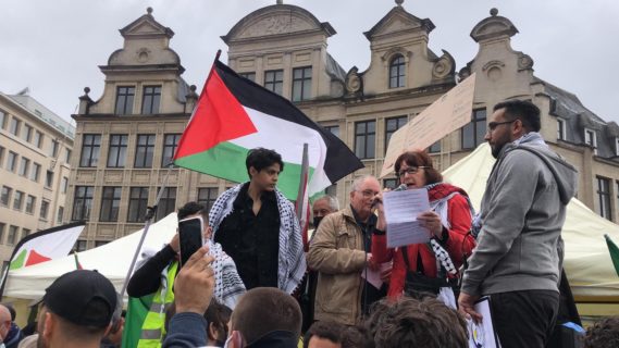 Prise de paroles lors du rassemblement le 15 mai 2021 Bruxelles. Photo : Plate-forme Charleroi-Palestine