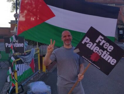 Ronnie Barkan à sa sortie de prison. Photo : Palestine Action