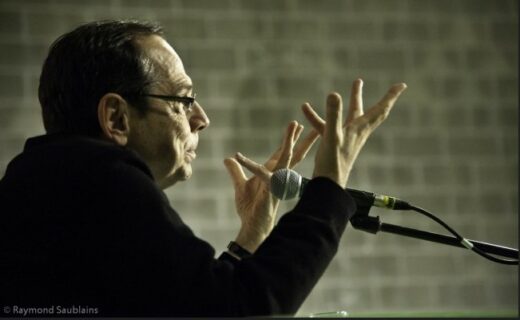 Alain Gresh était l'invité de la Plate-forme Charleroi-Palestine, le 19 février 2011, lors d'un débat avec Tariq Ramadan. Photo : Raymond Saublains