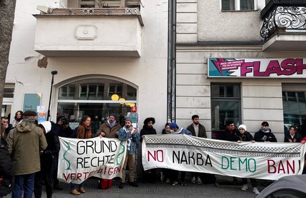 À Berlin, les activistes fêtent la victoire après qu’un tribunal a annulé les charges contre l’un de leurs membres