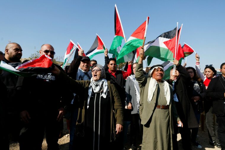 23 janvier 2023 : Manifestation dans le village bédouin d’Al-Khan Al-Ahmar, en Palestine occupée qu’Israël prévoit de démolir (Reuters)