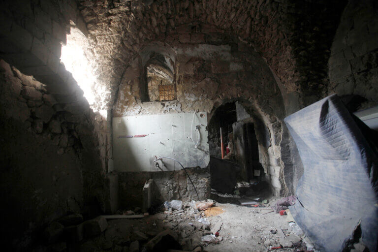 Naplouse. Il ne reste que destruction sur le site d l’assassinat de Juneidi et d’Isleem, le 23 février 2023. (Photo : Mohammed Nasser / APA Images)