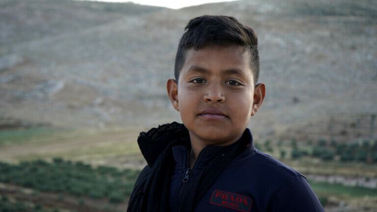 Jamal Ka’abneh, 12 ans, s’est cassé le bras en échappant aux colons le soir de l’expulsion d’Ein Samiya, le 24 mai.