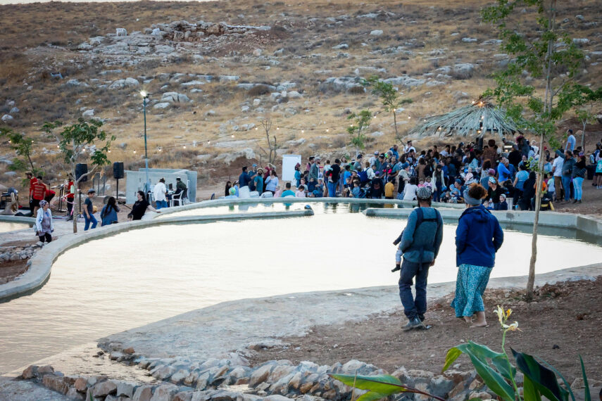 20 octobre 2021. Vue d’une piscine nouvellement aménagée dans la colonie juive de Nokdim, en Cisjordanie. 
