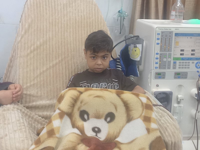 A Gaza Naseem fait partie des enfants traités pour des problèmes rénaux à l’hôpital al-Rantisi.