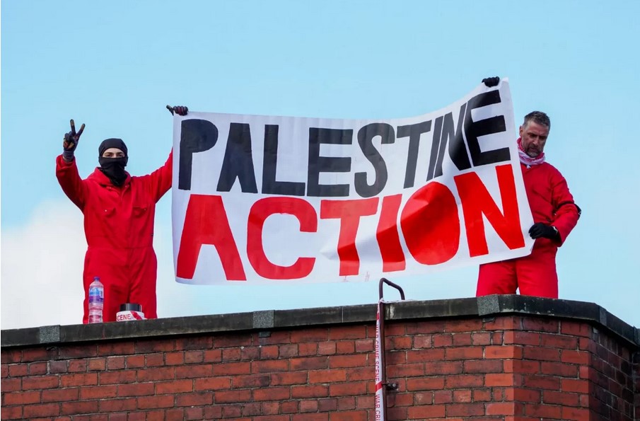 L’ambassade d’Israël cherche à s’immiscer dans les poursuites engagées contre les militants de Palestine Action