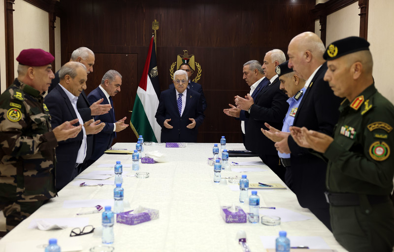 Ramallah, Cisjordanie occupée, 28 août 2023. Mahmoud Abbas préside une rencontre des chefs des forces sécuritaires de l’Autorité palestinienne, alliées à Israël et entraînées et armées par l’Occident. (Photo : Thaer Ganaim / APA images)