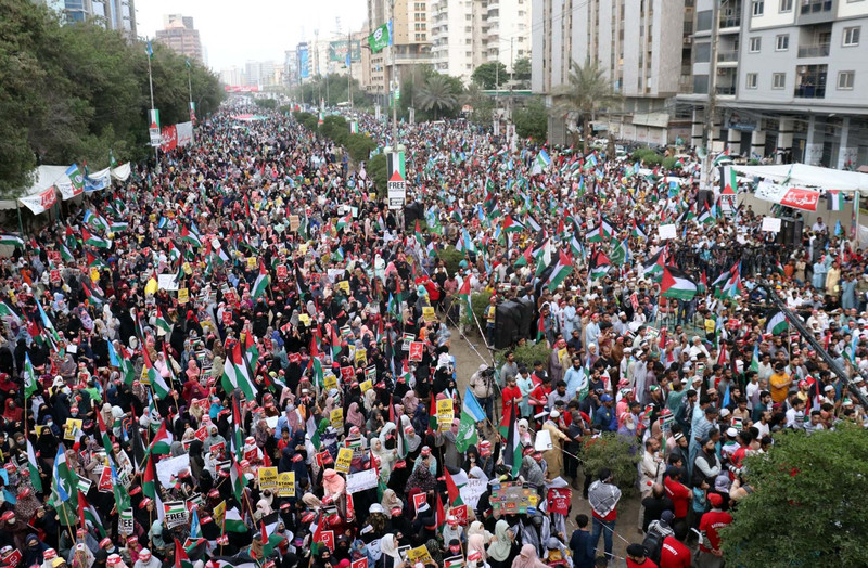 15 octobre 2023. Une manifestation de masse pour la Palestine à Karachi,la plus grande ville du Pakistan. 