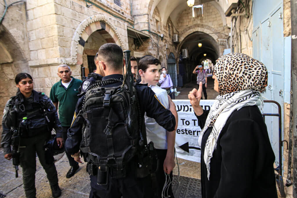 17 septembre 2023. La police israélienne réprime des Palestiniens qui protestent contre les incursions des colons dans la mosquée Al-Aqsa, à l’occasion des fêtes juives