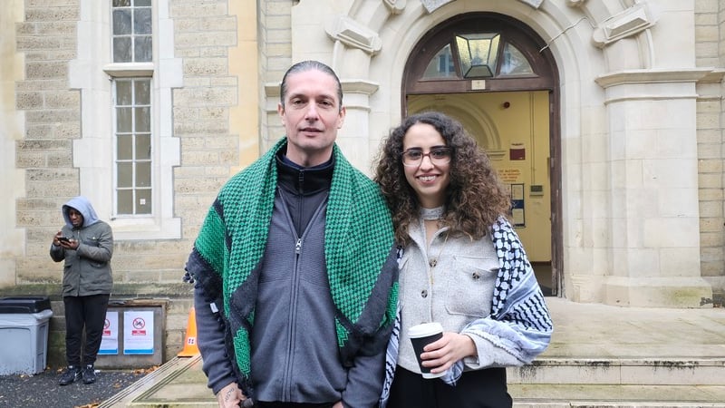 Richard Barnard et Huda Ammori, cofondateurs de Palestine Action. (Photo : Mohamed Elmaazi)