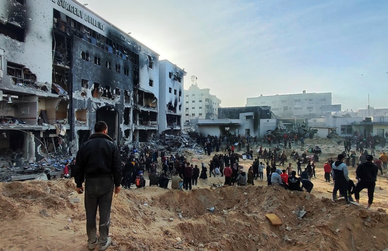 Une organisation des droits humains a qualifié les assauts contre al-Shifa de « l'un des pires massacres de l'histoire palestinienne ». 