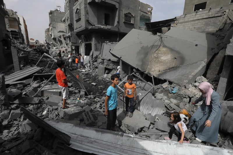 11 mai 2024. Le camp de réfugiés d'al-Maghazi (dans la partie centrale de Gaza) après une frappe aérienne israélienne. 