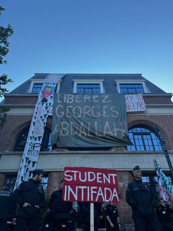 Ce mardi 25 juin, à 6 h, les forces de police ont violemment expulsé les occupant.e.s du bâtiment Walid Daqqah à l’ULB