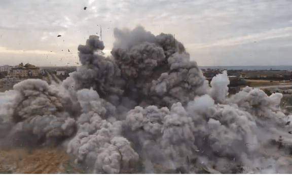 "Boycottez totalement les institutions universitaires israéliennes". Photo : Destruction de l'Université al-Israa à Gaza