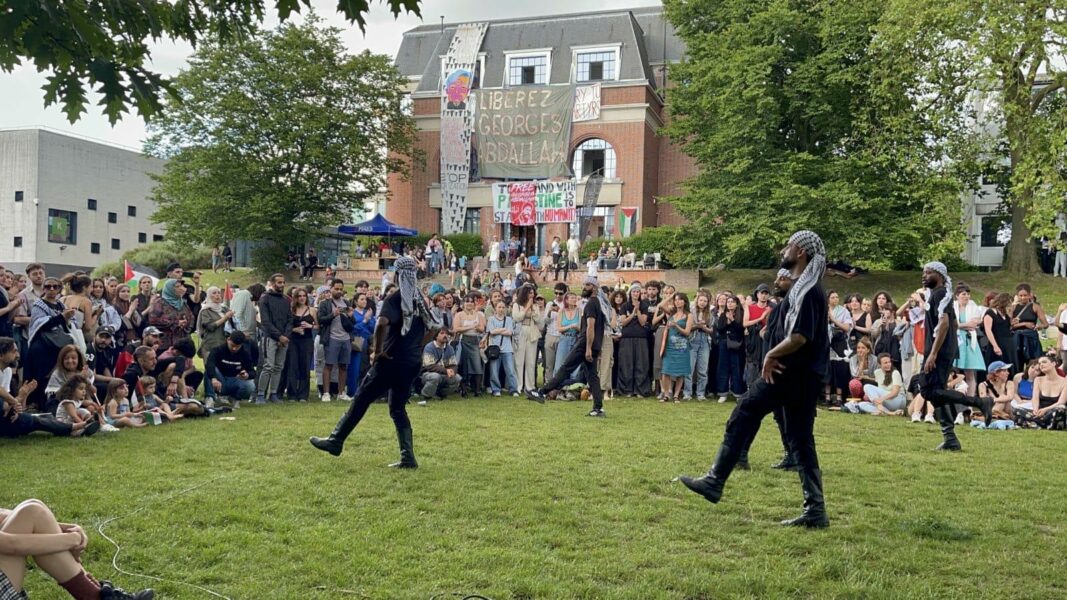 Dimanche 23 juin, un Festival Intifada organisé par les étudiant.e.s a rassemblé des centaines de personnes. Le lendemain matin à 6 h, la police a brutalement expulsé les occupant.e.s