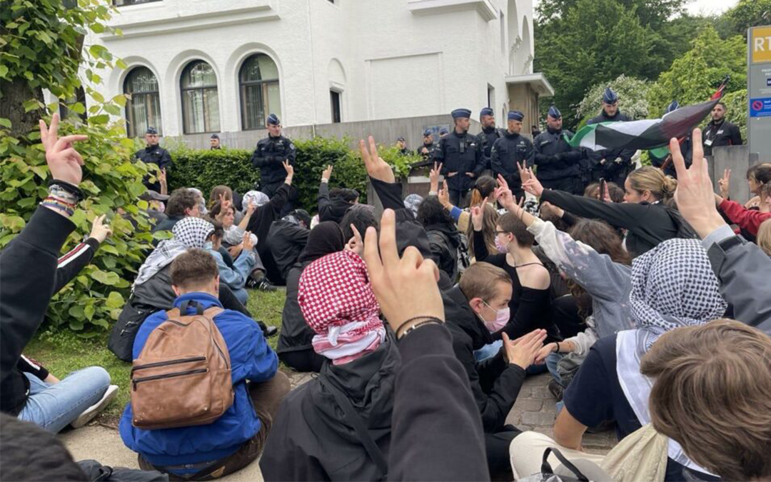 Répression antipalestinienne : Le mardi 25 juin, à 6 h, les forces de police ont violemment expulsé les occupant.e.s du bâtiment Walid Daqqah à l’ULB, sans notification et sans ménagement. 