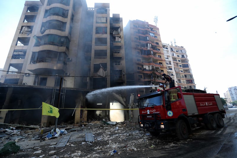 Les États-Unis admettent qu'ils ne veulent pas d'une solution diplomatique. Photo : Pompiers au travail autour d'immeubles endommagés par les frappes de l'aviation israélienne à Beyrouth, le 3 octobre 2024. (Photo : Bilal Jawich / Xinhua News Agency)