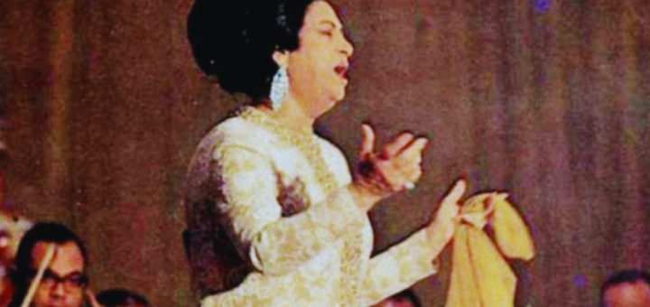 La chanteuse égyptienne Oum Kalthoum. (Photo : via Wikipedia)