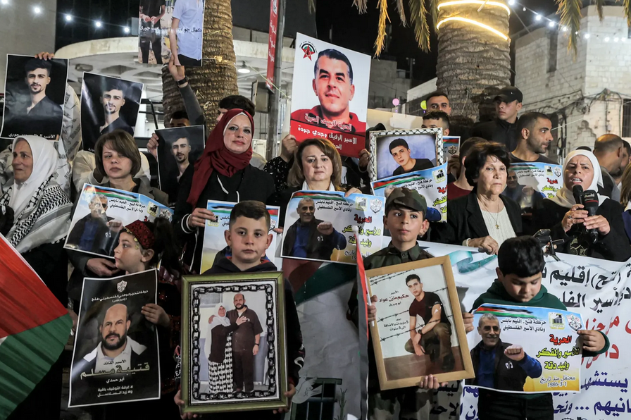 Les familles des prisonnier·es palestinien·nes réagissent à l’attaque d’Abbas contre la Résistance