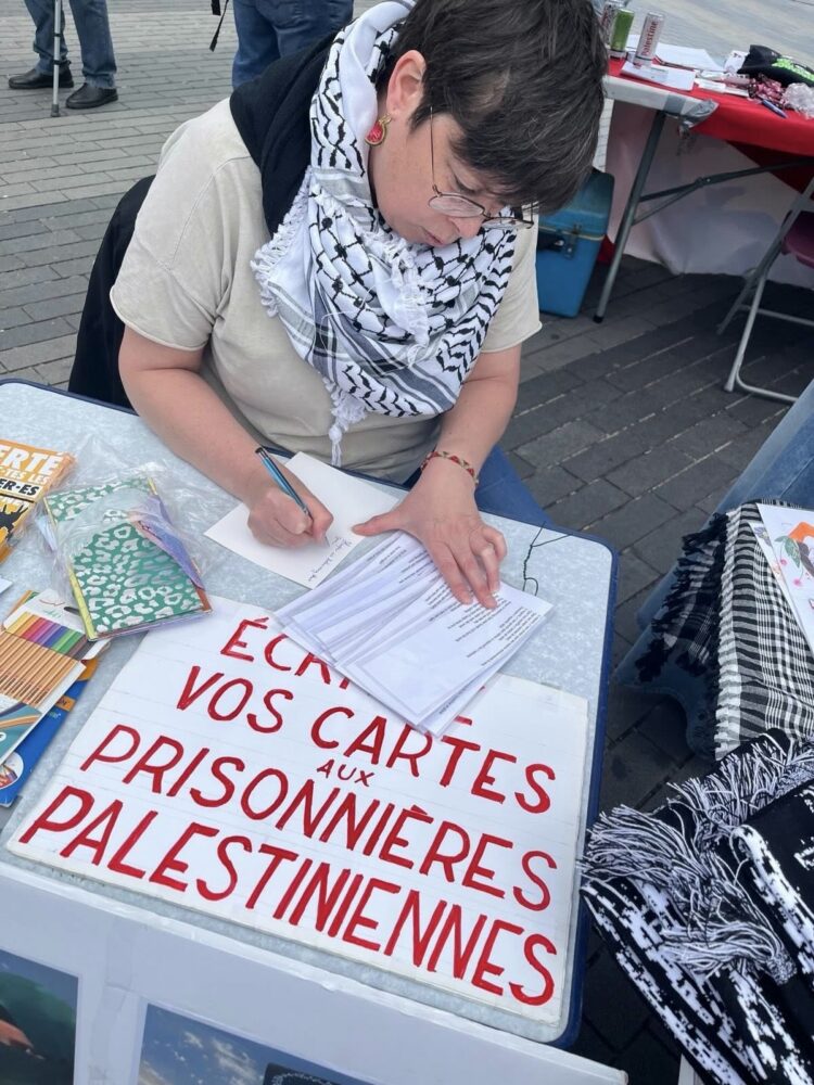 77 ans de Nakba. Photo : stand de la Plateforme Charleroi-Palestine.