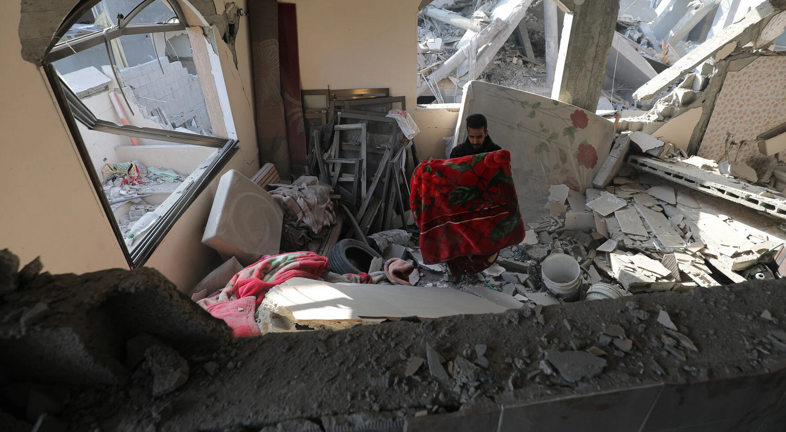 20avril. Un bâtiment détruit, frappé par un bombardement israélien dans le camp de réfugiés de Nuseirat, dans la partie centrale de la bande de Gaza.