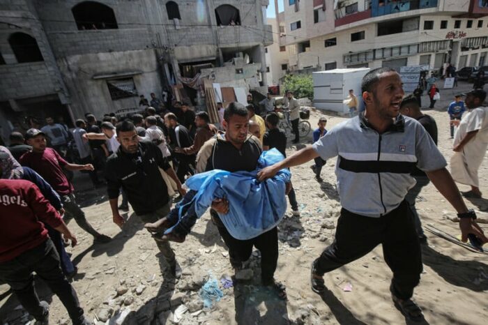 Israël bombarde un restaurant au moment où la famine fait rage à Gaza