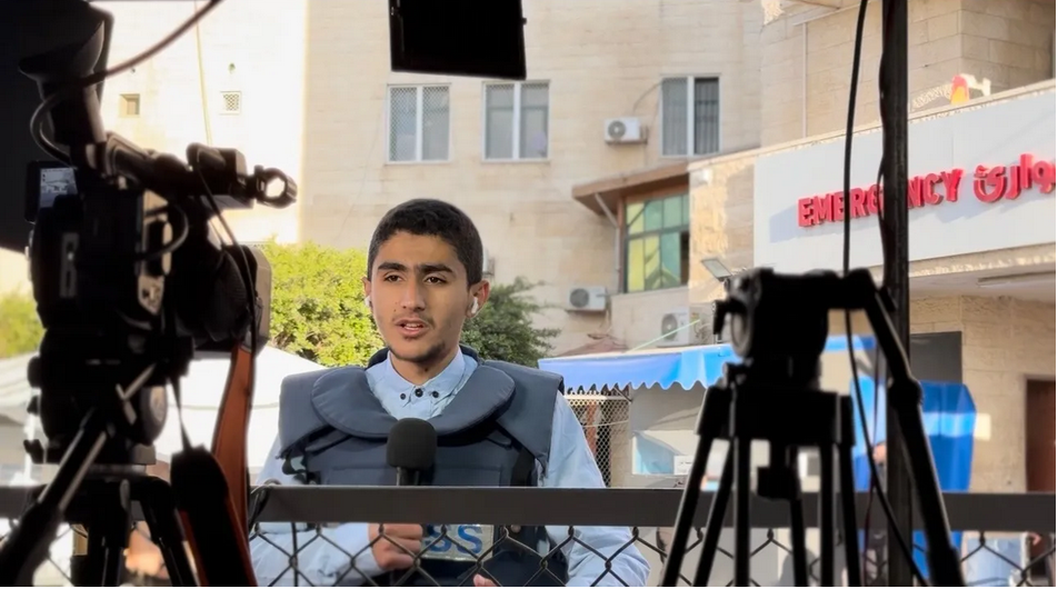 14 avril 2025. Abubaker Abed lors de son dernier reportage en direct à l'hôpital des Martyrs d'Al-Aqsa, à Deir al-Balah, dans la bande de Gaza. (Photo : avec l'aimable autorisation d'Abubaker Abed)