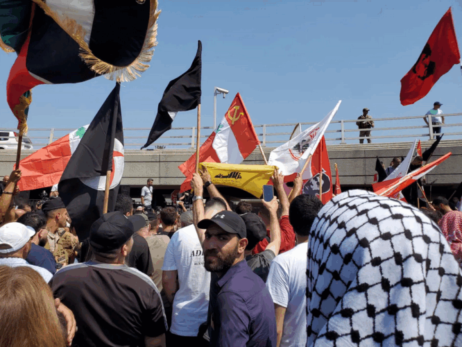 La foule qui attend Georges Abdallah à l'aéroport de Beyrouth
