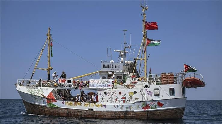 L’Association internationale des juristes démocrates (AIJD) condamne l’attaque navale de l’occupation israélienne contre le navire Handala de la Flottille de la Liberté pour Gaza