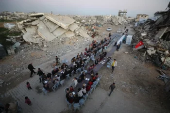 Israël continue de tuer alors que de fortes pluies inondent Gaza en plein Ramadan